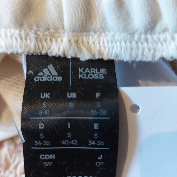 Adidas - Picture 6 of 9